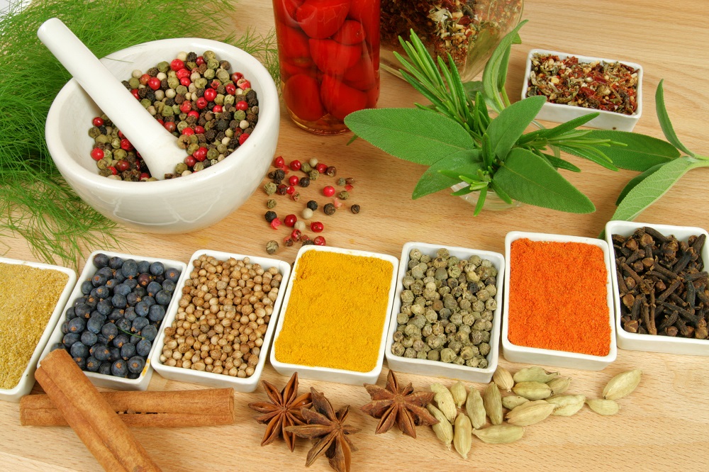 Especias, condimentos, aromáticas, semillas y mezclas